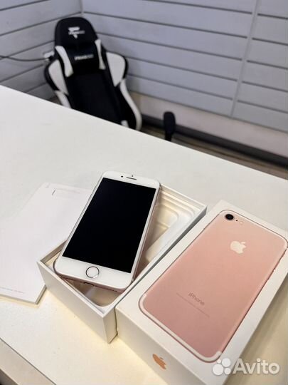 iPhone 7, 32 ГБ