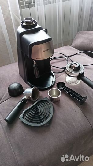 Кофеварка рожковая Scarlett SC-037