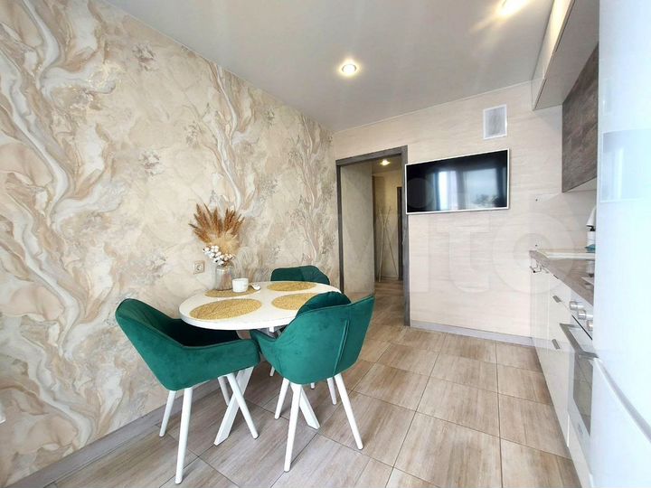 2-к. квартира, 56 м², 6/9 эт.