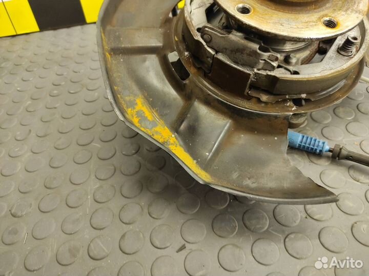 Кулак поворотный задний правый Bmw X1 E84 N46B20B