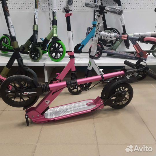 Самокат с дисковым тормозом