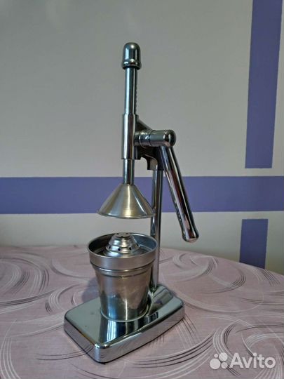 Соковыжималка ручная механическая
