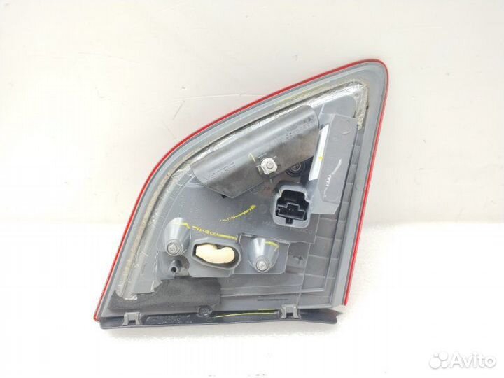 Фонарь крышки багажника (внутренний) задний правый