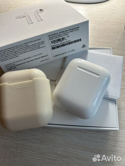 Продаю кейс AirPods оригинал