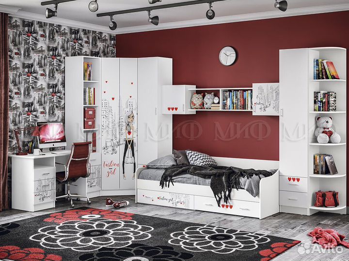 Мебель в детскую комнату для девочки Новая