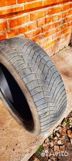 Pirelli Ice Zero 235/55 R19