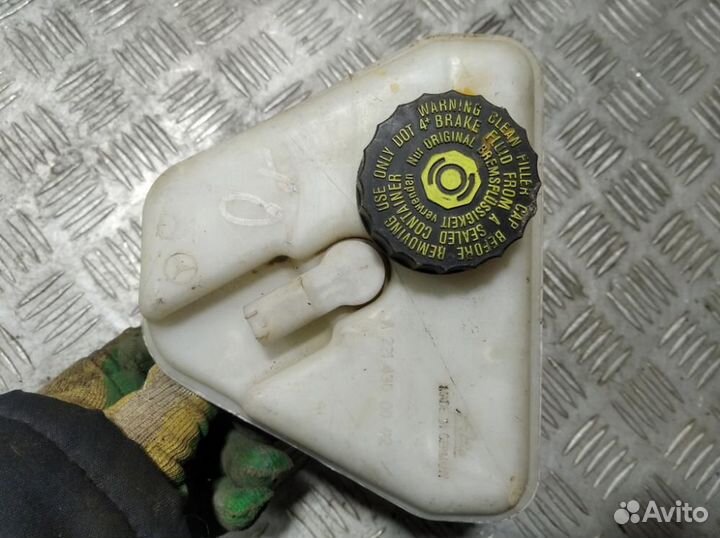 Цилиндр тормозов главный S350 221