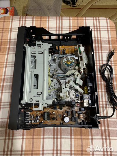 Видеомагнитофон Panasonic hi fi стерео NV-SR80AM