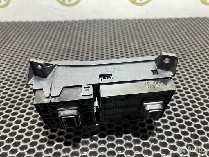 Блок кнопок подвески Lexus NX200T