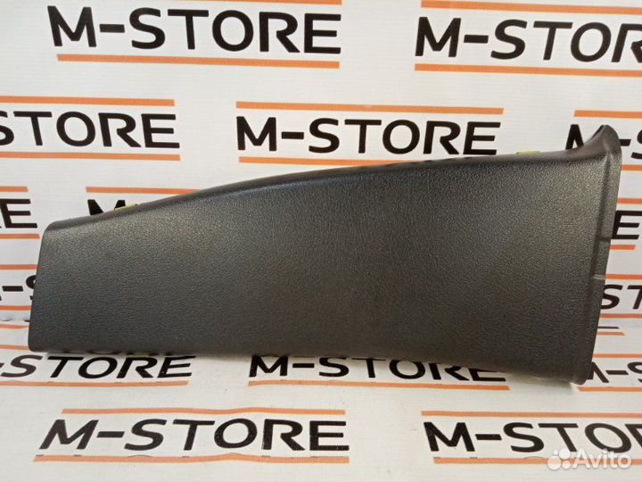 Обшивка стойки левая Mercedes-Benz C-Class W203