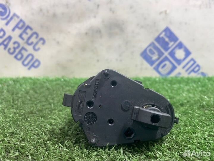 Сервопривод заслонки печки Bmw 750I седан 4.8