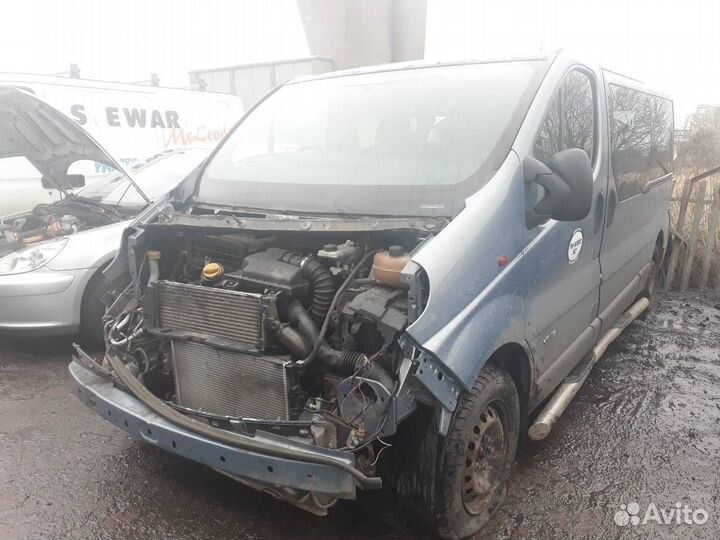 Крышка блока цилиндров Renault Trafic