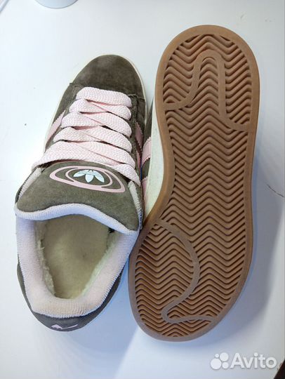 Кроссовки adidas зимние