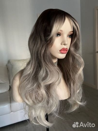 Парик пепельный с чёлкой