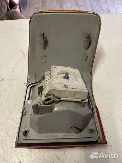 Фонарь задний правый Audi80 B3