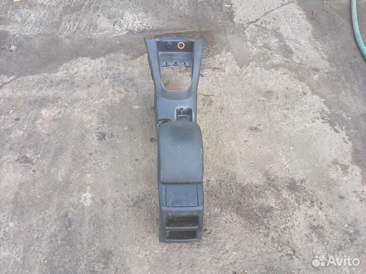 Ситроен c4 b7 консоль с подлокотником