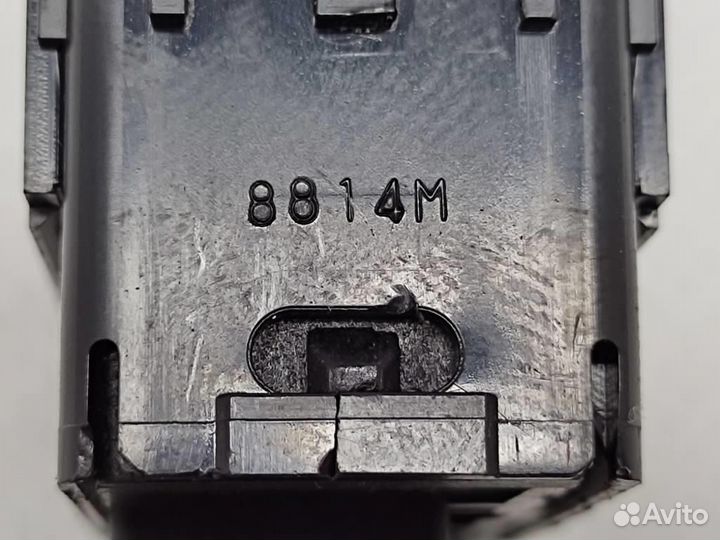 Кнопки стеклоподъемников w470 X-class 642.889 2