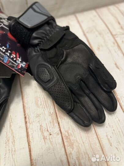 Мотоперчатки