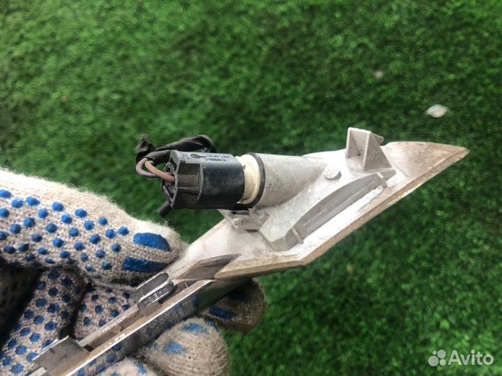 Повторитель поворота передний правый Bmw 6 E63