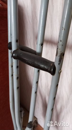 Продам костыли подмышечные