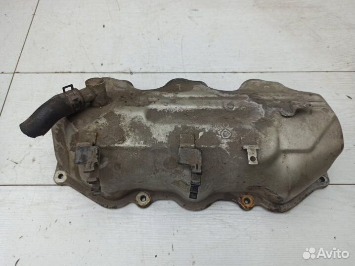 Клапанная крышка левая Nissan Pathfinder 1 VG30E