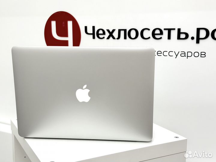 Macbook Pro 15 Retina 512Gb Core i7 идеальный