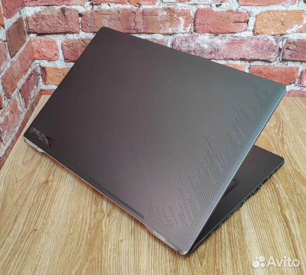 Ноутбук мощный Игровой Asus ROG Zephyrus FullHD