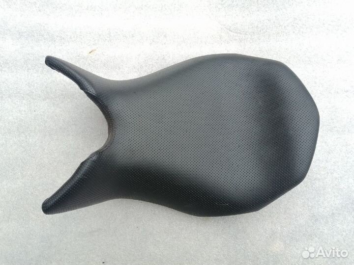 MV Agusta Brutale 750S переднее сиденье