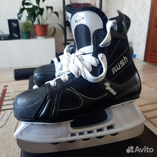 Коньки хоккейные 39