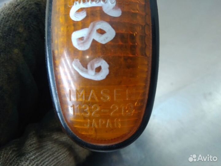 Повторитель в крыло левый Mitsubishi Galant 1993 1