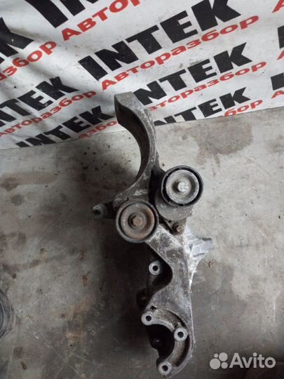 Кронштейн Renault Logan 2 2017