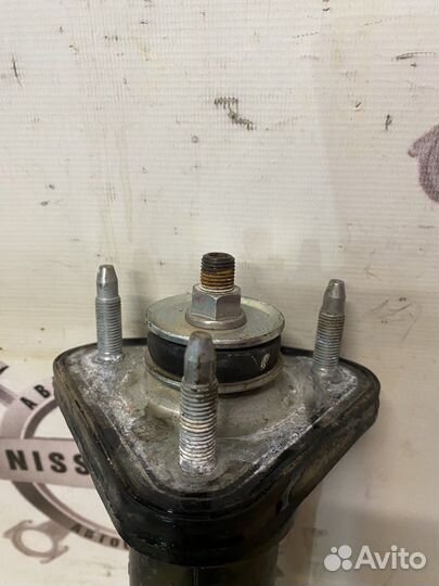 Lexus IS250 Амортизатор задний