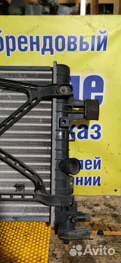 Радиатор двс Opel Astra H