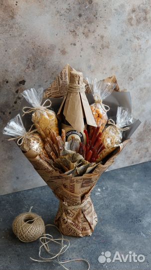 Съедобные букеты для мужчин/букет комплимент