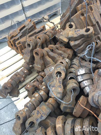 Литье запчастей для дробилок 110г13л