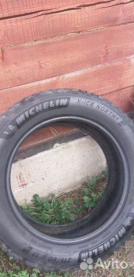 Michelin X-Ice North 4 215/60 R17