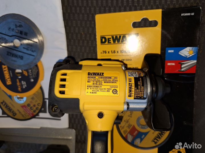 Мини ушм Dewalt dcs438n