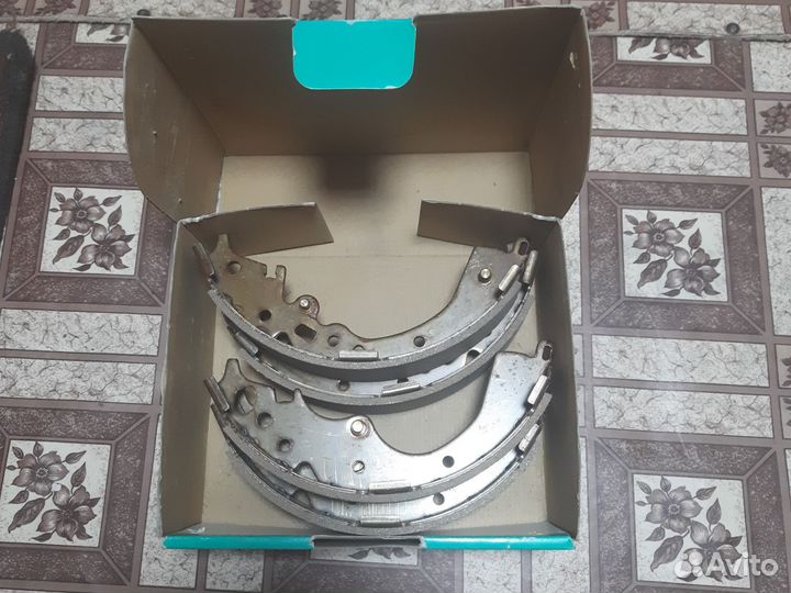 Тормозные колодки на тойту,лексус субару