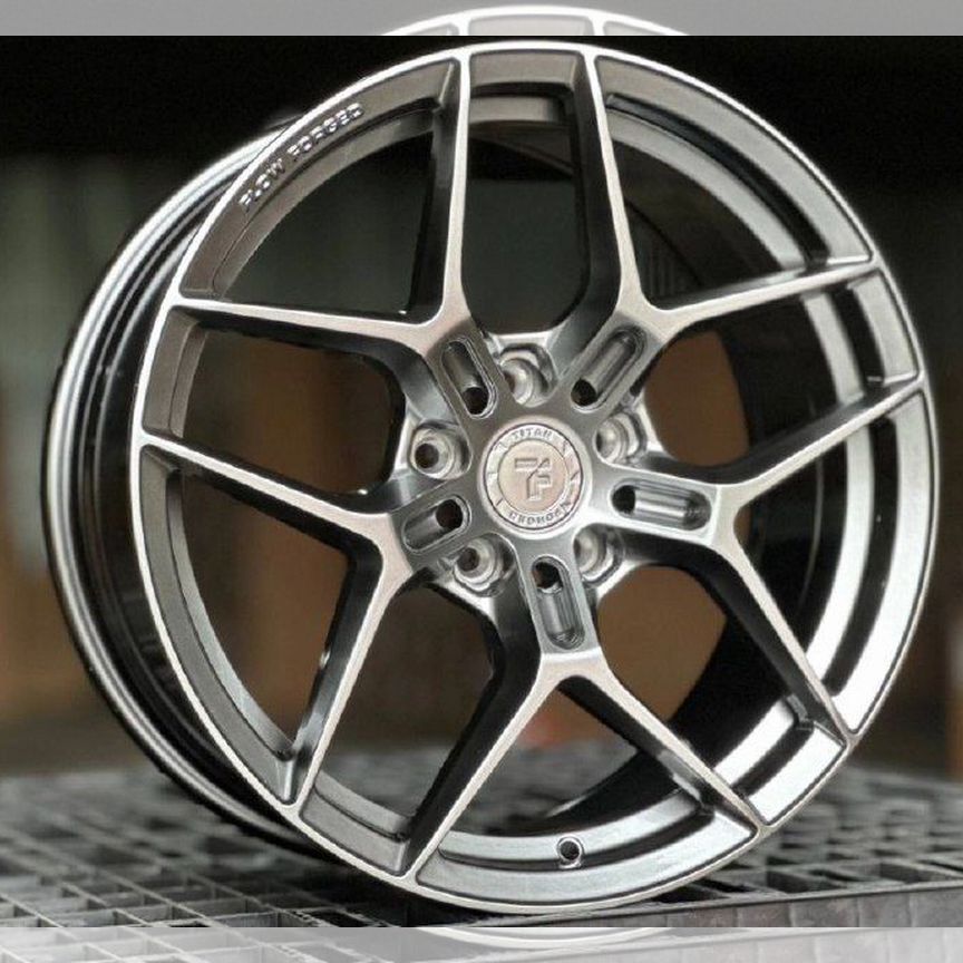 Литые диски Titan Forged TF32 8×R18 5×112
