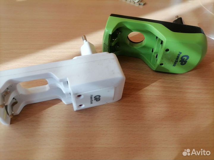 Зарядное устройство