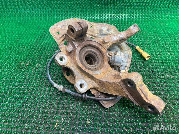 Кулак поворотный передний левый Opel Vectra B