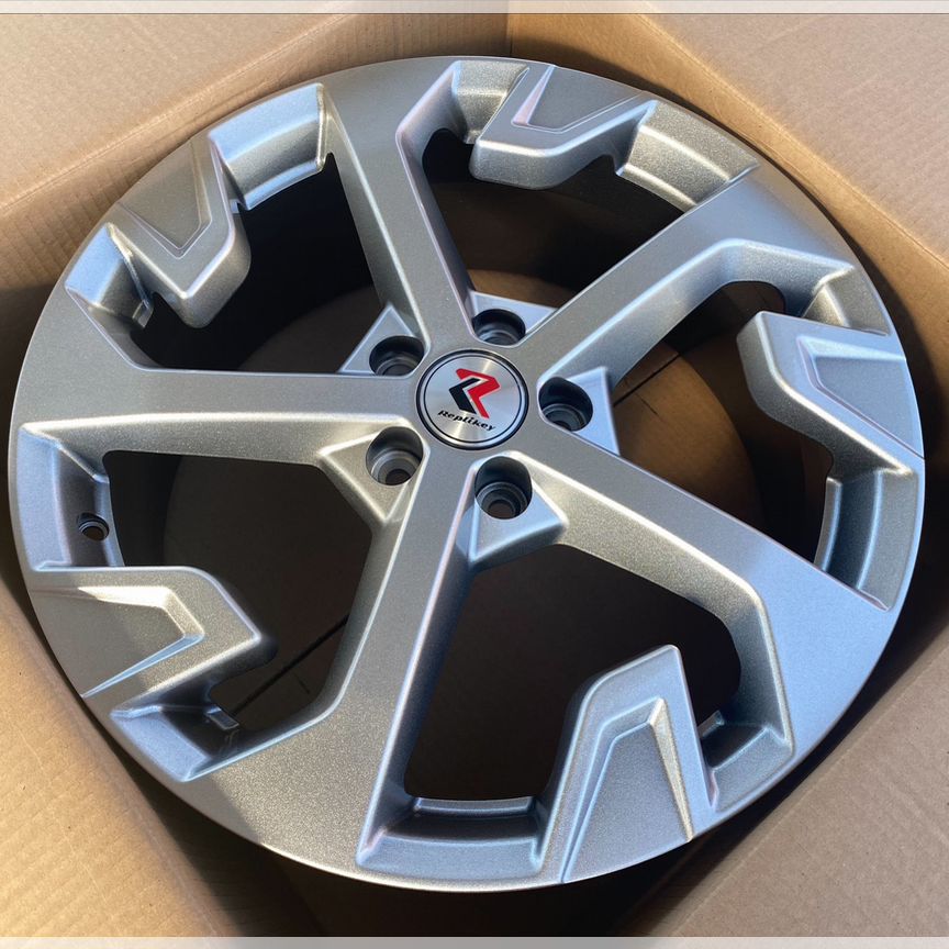 Литые диски RepliKey 7.5×R18 5×108