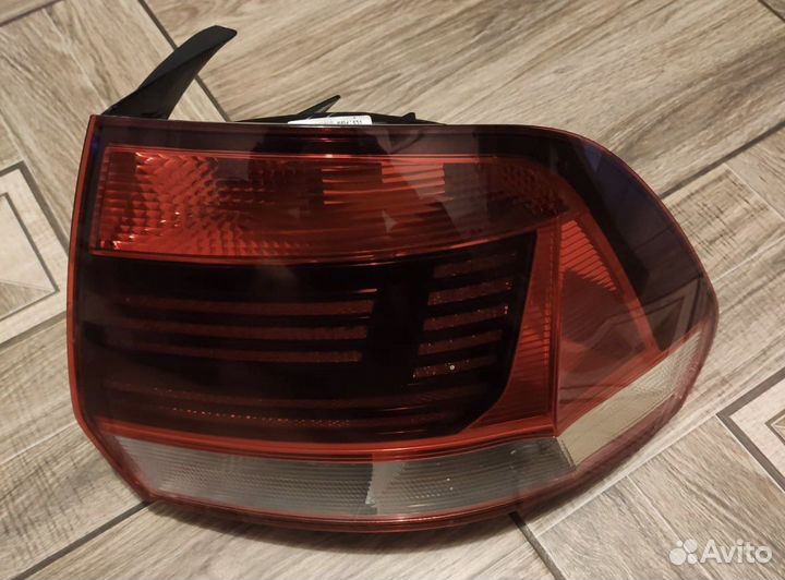 Фонарь задний правый Volkswagen Polo