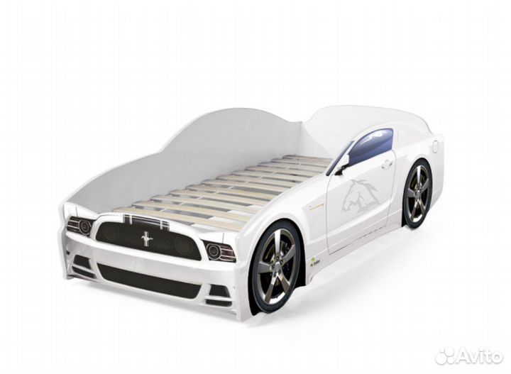 Детская кровать машинка