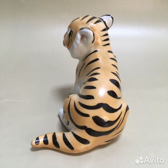 Фарфоровые статуэтки