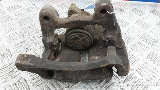 Суппорт тормозной задний правый volkswagen passat