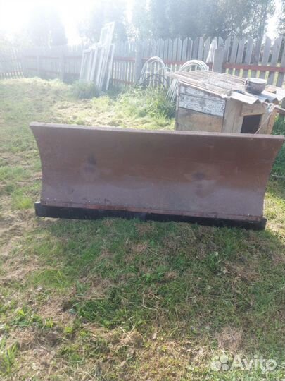 Отвал для нивы,трактора