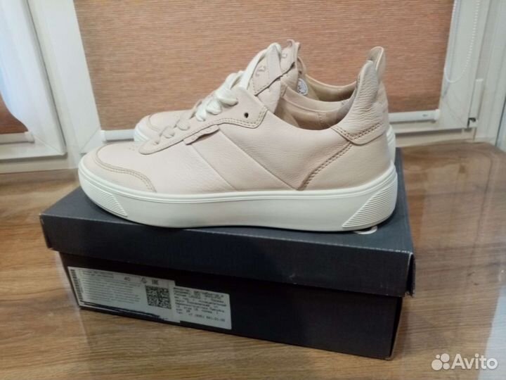 Кеды новые, оригинальные ecco 40р