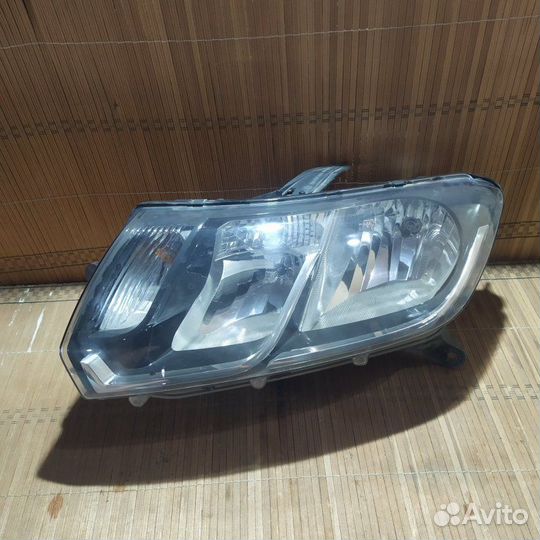 Фара галогеновая передняя левая Renault Logan 2