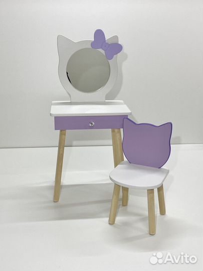 Туалетный столик для девочки